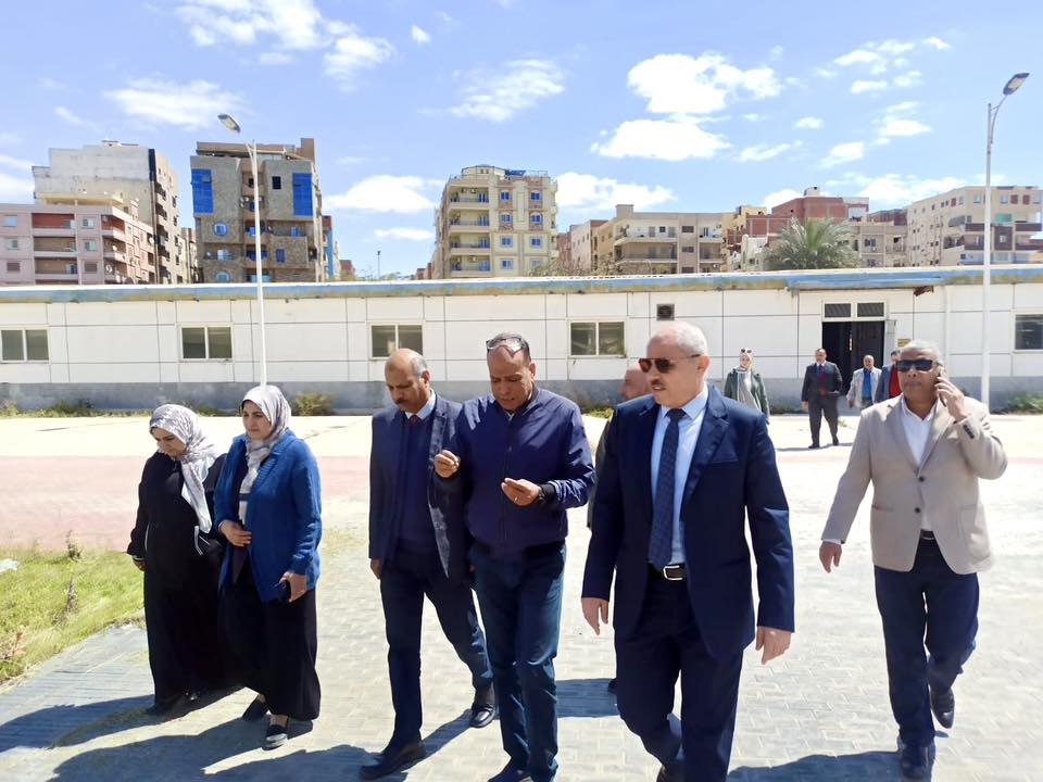 رئيس جامعة قناة السويس يزور معهد الاستزراع السمكي لتفقد سير العمل وتقييم الاحتياجات المستقبلية