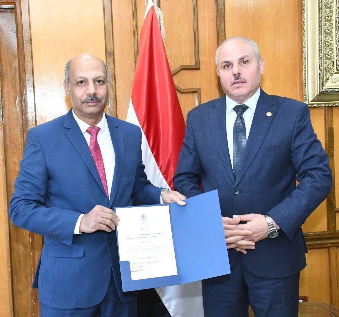 رئيس جامعة قناة السويس يُكلف الدكتور سامي عبد الملك عميدا لمعهد الاستزراع السمكي وتكنولوجيا الأسماك 